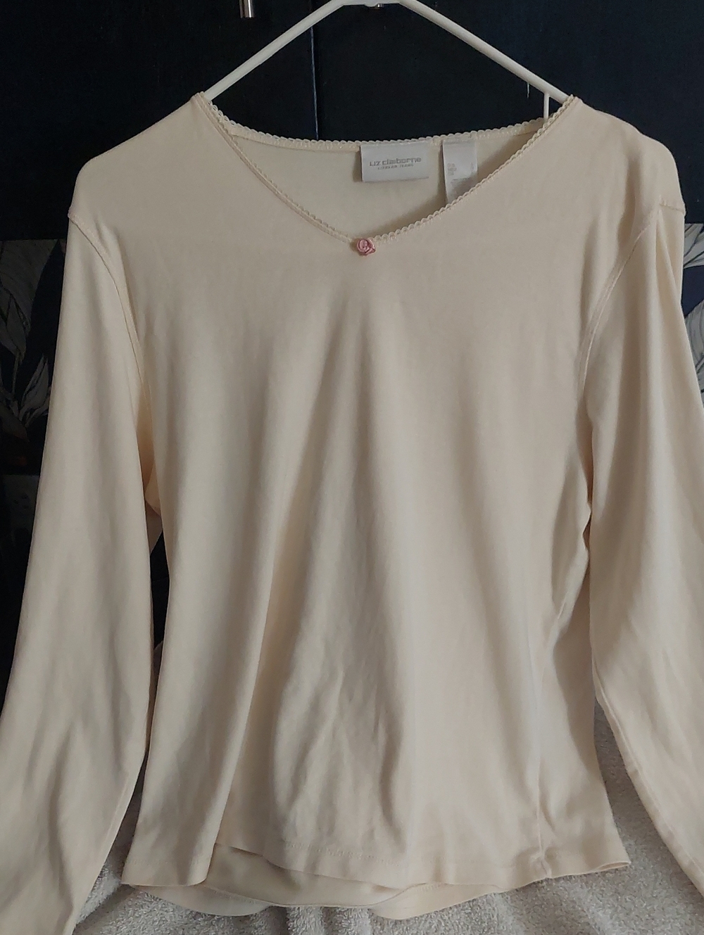 L Liz Claiborne Cream Long Sleeve Top with Pink Rose Accent